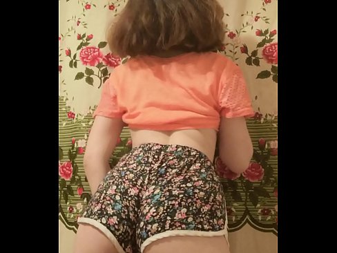 ❤️ Una ghjovana sexy si spoglia i pantaloncini davanti à a camera Sluts à co.hentaisea-com.ru