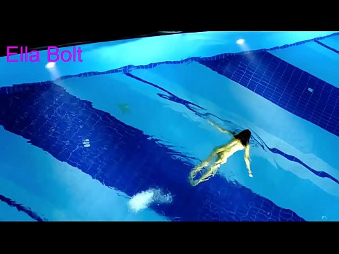 ❤️ Ùn possu micca piantà di fighjulà, ghjovana bionda catturata nuda in piscina ELLA BOLT Sluts à co.hentaisea-com.ru