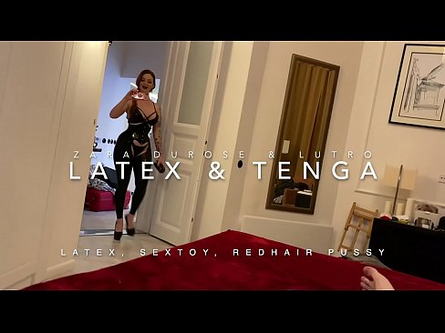 ❤️ Sorellastra rossa in costume di lattice scopata da fratellastro Sluts à co.hentaisea-com.ru