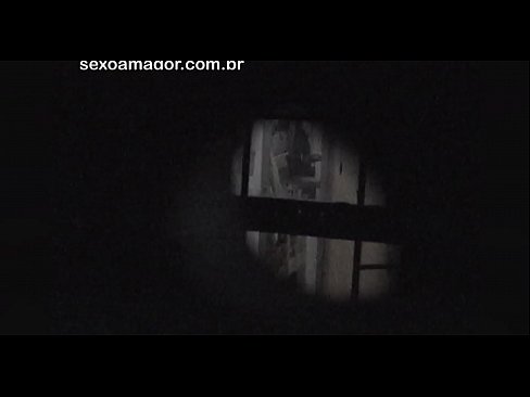 ❤️ Blondie hè videoregistrata in segretu da un voyeur di u quartieru nascostu daretu à i mattoni cavi Sluts à co.hentaisea-com.ru